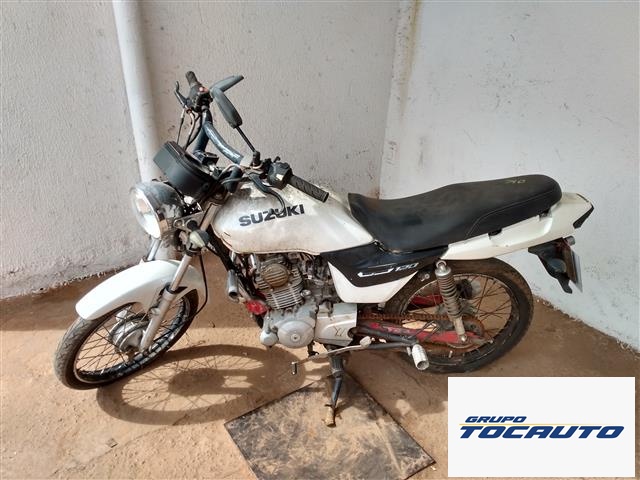 SUZUKI GS120 ANO 2016/2017